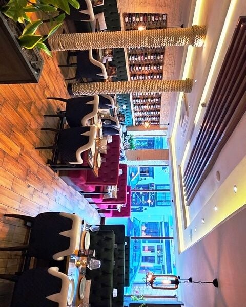 Fantastic Licensed Meze Restaurant Plus Cocktail Bar for Sale Fantastic Licensed Meze Restaurant Plus Cocktail Bar for Sale
