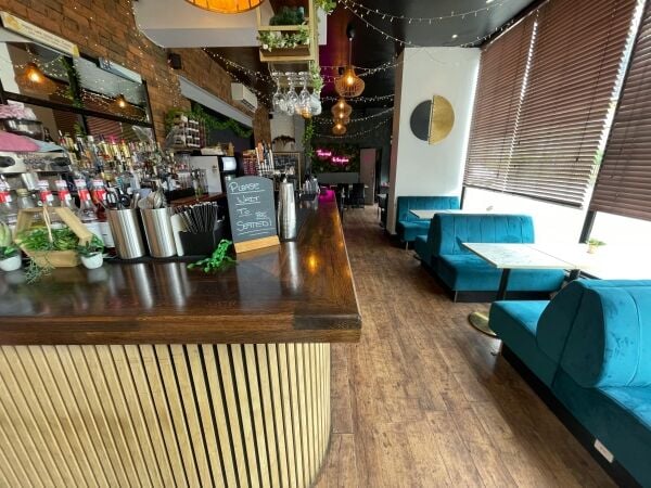 Refurbished Bar/Restaurant On Busy Crossroads Refurbished Bar/Restaurant On Busy Crossroads