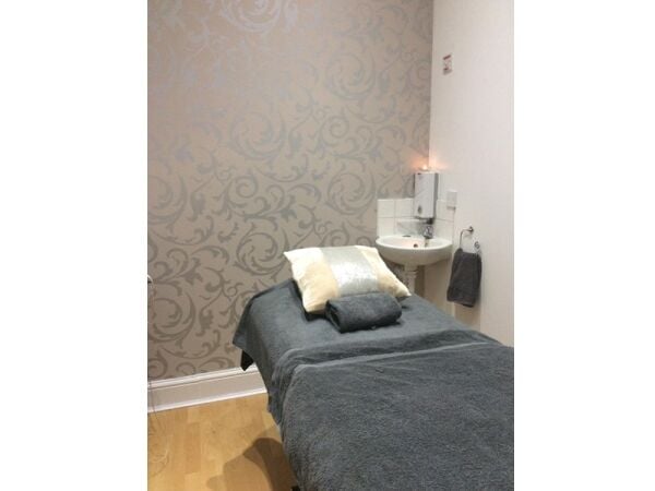 Polish Your Future – Own This Gorgeous Bromley Beauty Salon!