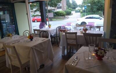 Deli caf&egrave;/restaurant for sale in Banstead