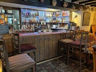 DEVON – CHARACTER THATCHED VILLAGE FREE HOUSE NEAR COAST DEVON – CHARACTER THATCHED VILLAGE FREE HOUSE NEAR COAST