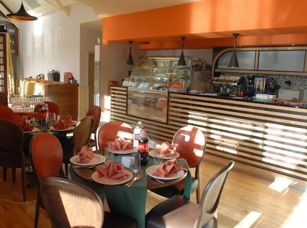 Prestigious Licensed Indian Restaurant for Sale Prestigious Licensed Indian Restaurant for Sale