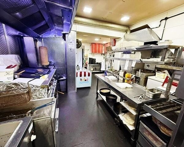 Fast Food Take Away - Pizza, Burgers And Kebabs for Sale