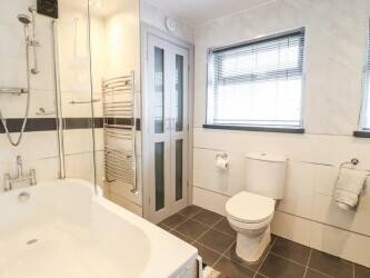 Holiday cottage for sale llandudno