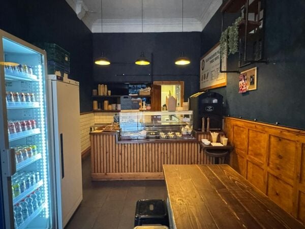 Cafe, Coffee Premises in Glasgow West End. Class 1, suitable for sandwich/deli/coffee Cafe, Coffee Premises in Glasgow West End. Class 1, suitable for sandwich/deli/coffee