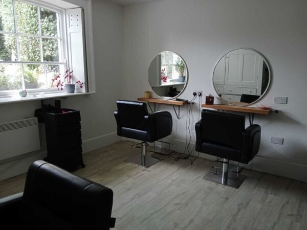 Dazl Hair & Beauty – Shine with an Established Brand