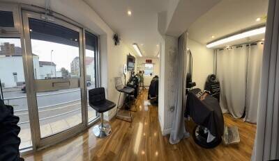 Title: 4.9★ Men’s Barbershop for Sale – All Included Photo 3