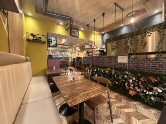 Highly Rated Cafe  Restaurant Prime Central Worthing Location