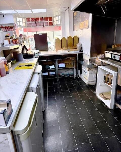 Fast Food Takeaway Specialising In Gourmet Burgers - Recently Closed for Sale Fast Food Takeaway Specialising In Gourmet Burgers - Recently Closed for Sale