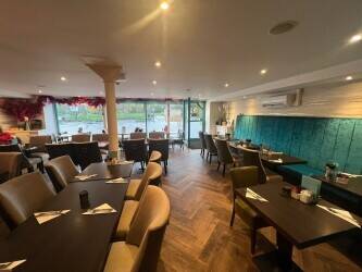 50+ cover Bar/Restaurant premises with 4-bedroom flat Balloch, Loch Lomond (ref 1778)