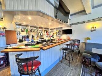 NORTH YORKSHIRE - VILLAGE PUB AND NEWLY BUILT 2 BEDROOM COTTAGE