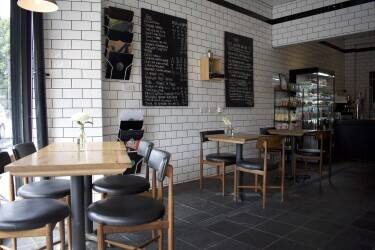 Well-established and popular wine bar for Sale in Islington London