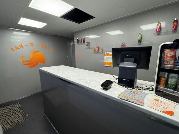Dog Groomer, Office, Salon, Retail Space in East Kilbride Dog Groomer, Office, Salon, Retail Space in East Kilbride