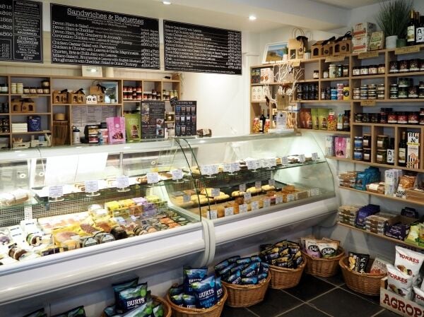 DELICATESSEN & SANDWICH SHOP