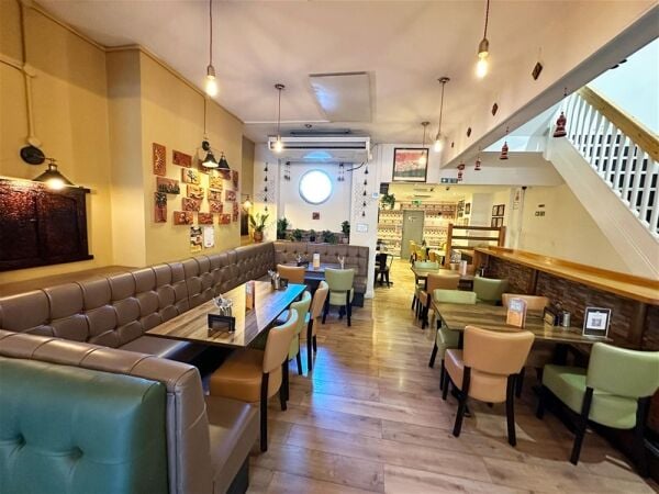Restaurant in Sale