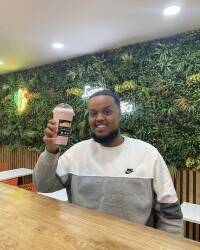 Food/Juice, Smoothie & Bubble Tea Bar in Prime North London Location