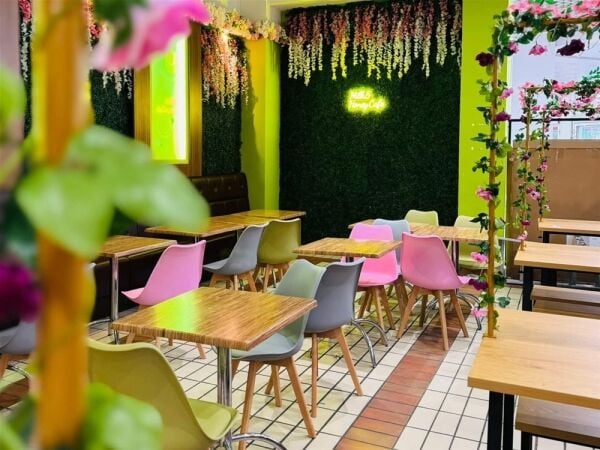 Cafe & Sandwich Bars For Sale in Crewe