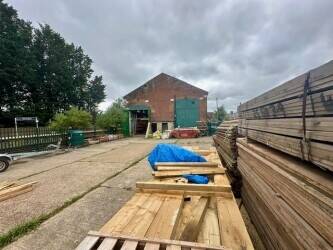 LEASEHOLD TIMBER & FENCING SUPPLIERS LEASEHOLD TIMBER & FENCING SUPPLIERS