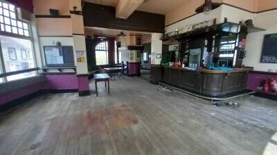 SWANSEA - DESIRABLE SUBURB PUB WITH FUNCTION ROOM