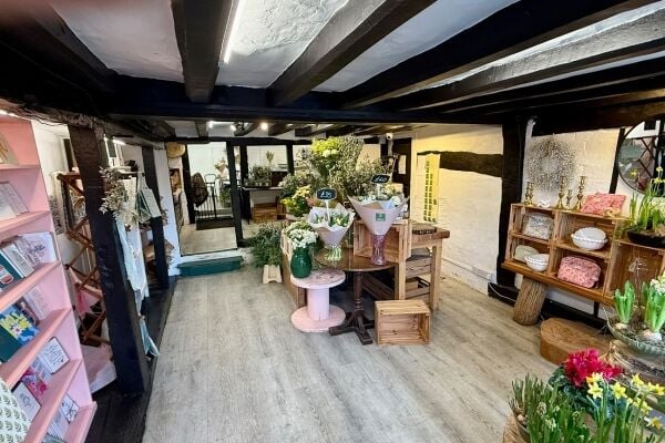 Fresh Flower Shop / Wedding Florist - Woking Fresh Flower Shop / Wedding Florist - Woking