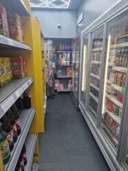 Well-established Convenience store Manchester, Newton heath Photo 3