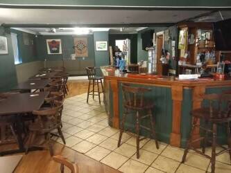 CARMARTHENSHIRE - WELL APPOINTED VILLAGE PUB & RESTAURANT