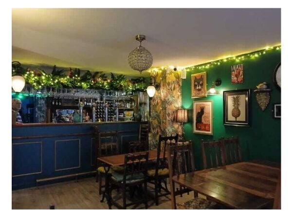 Buzzing Town Centre Bar & Restaurant with Serious Personality Buzzing Town Centre Bar & Restaurant with Serious Personality