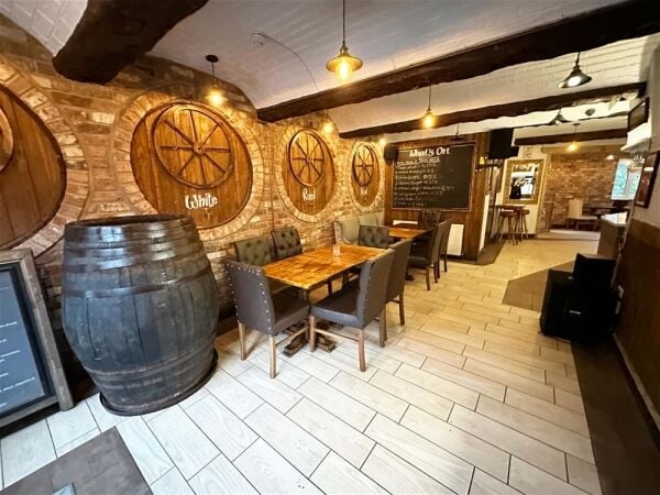 Restaurant/Bar in Whaley Bridge Restaurant/Bar in Whaley Bridge