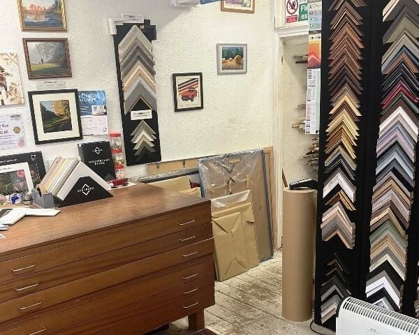 Picture Framers & Gallery for Sale