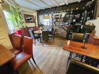 Profitable High Turnover Character Cornish Inn With 6 Letting Rooms & A 2 Bedroom Cottage