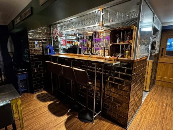 Fully Fitted 44 Cover Licensed Bar & Restaurant Fully Fitted 44 Cover Licensed Bar & Restaurant