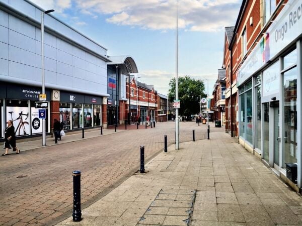 Freehold Town Centre Store with 3-Bed Flat | Scunthorpe