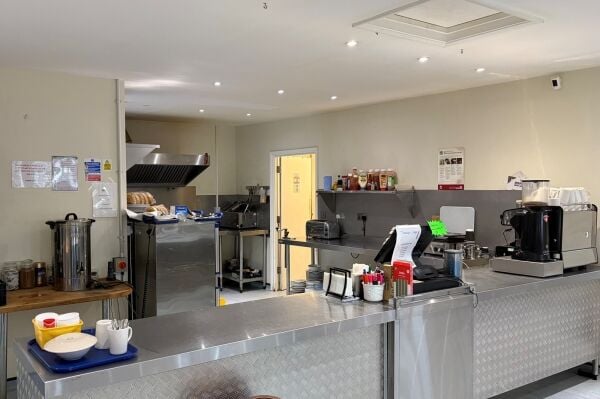 Established Cafe - Tring
