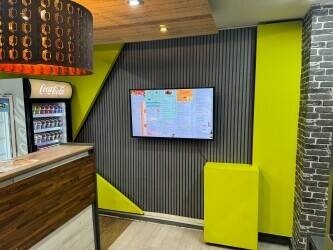Price Reduced – High Turnover Pizza Takeaway with 2-Bed Flat – £6,000 Weekly Sales – Now £79,995