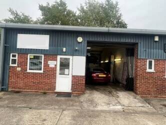 WELL-ESTABLISHED VEHICLE SERVICE & REPAIRS GARAGE—FOR SALE IN STANSTED, ESSEX