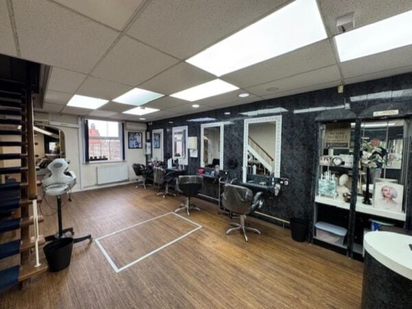 Leasehold Unisex Hair Salon Located In Kingswinford Leasehold Unisex Hair Salon Located In Kingswinford