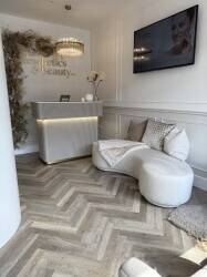 Turnkey Luxury Aesthetics Clinic – Beeston – Fully Refurbished – 550 sq ft reduced for quick sale Turnkey Luxury Aesthetics Clinic – Beeston – Fully Refurbished – 550 sq ft reduced for quick sale