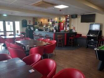 SWANSEA GOWER PENINSULA – SUBSTANTIAL NEW BUILD PUBLIC HOUSE OVERLOOKING RUGBY AND CRICKET GROUNDS