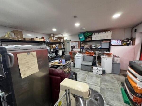 Leasehold Pizza Takeaway Franchise Located In Finham, Coventry Leasehold Pizza Takeaway Franchise Located In Finham, Coventry