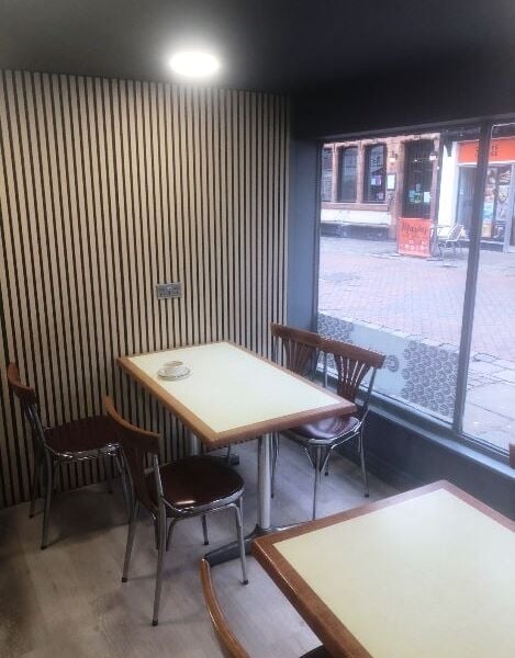 Licensed Fast Food Restaurant Specialising In Chicken for Sale