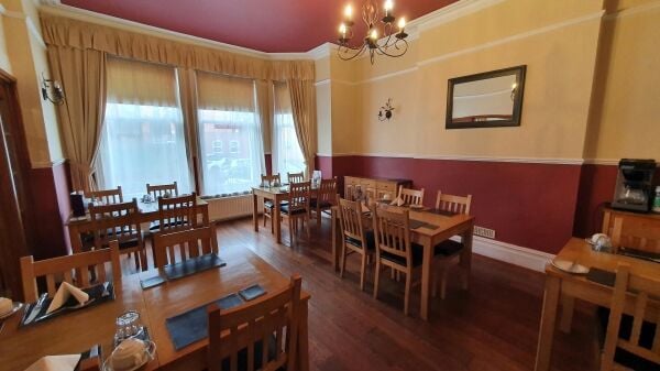10 Bedroom Hotel With 2 Bedroom 2 Reception Owners Garden Flat 10 Bedroom Hotel With 2 Bedroom 2 Reception Owners Garden Flat