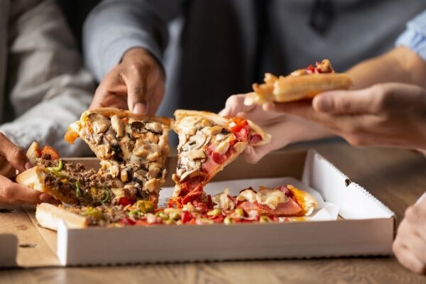 Long-Established Pizza Restaurant & Takeaway, Derbyshire Long-Established Pizza Restaurant & Takeaway, Derbyshire