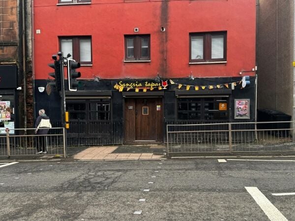 Licensed Restaurant in Hamilton to Let May Sell