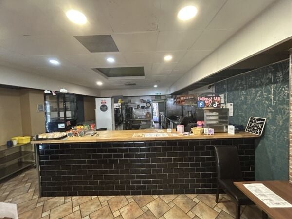 Urgent Sale ā Fully Fitted Cafe Premises in Prime Town Centre Location Urgent Sale ā Fully Fitted Cafe Premises in Prime Town Centre Location