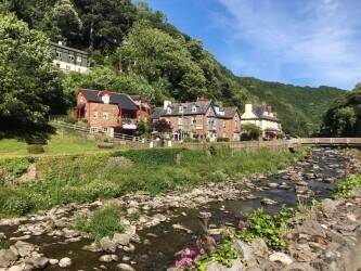 11 BED-GUEST HOUSE, TEA ROOM & SEPARATE 3 BED OWNERS’ COTTAGE
