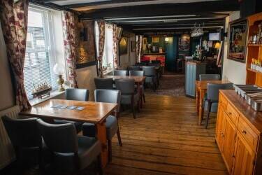 KENT - HIGH TURNOVER TOWN CENTRE PUB WITH STRONG FOOD SALES KENT - HIGH TURNOVER TOWN CENTRE PUB WITH STRONG FOOD SALES