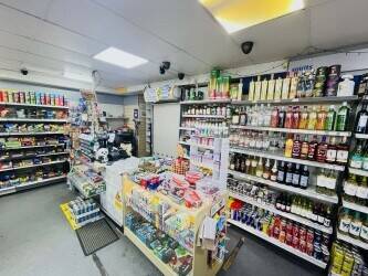 Off-license shop to sale