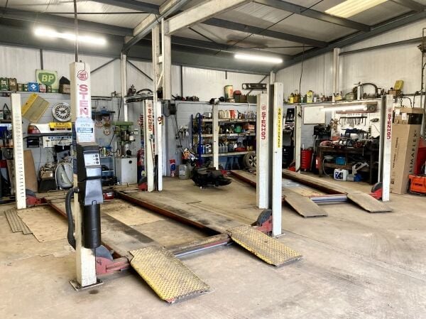 M.O.T, CAR SERVICING, AND REPAIR CENTRE