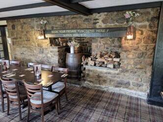 SWANSEA VALLEY - RENOWNED 11 EN-SUITE BEDROOM VILLAGE INN ON EDGE OF BRECON BEACONS NATIONAL PARK