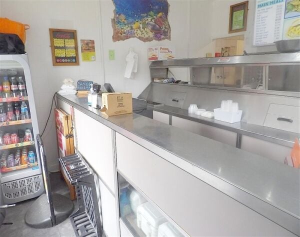 Detached fish & chip takeaway, south Leeds Detached fish & chip takeaway, south Leeds